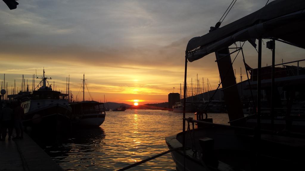 Apartment Trogir City Екстер'єр фото