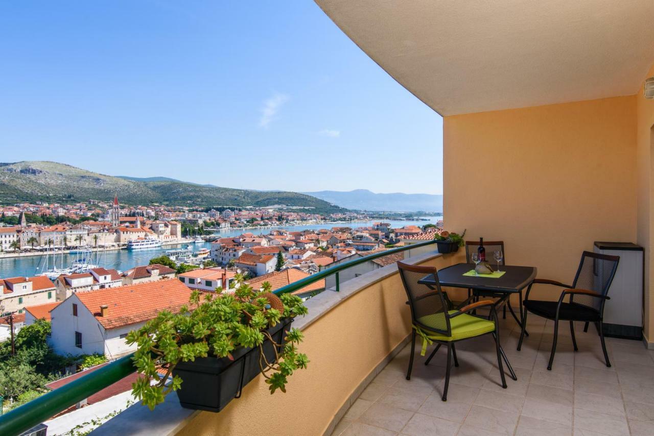 Apartment Trogir City Екстер'єр фото